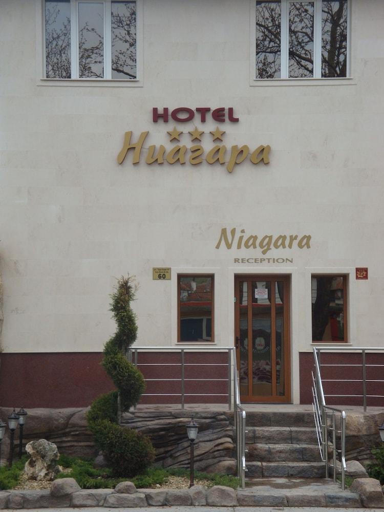 Family Hotel Niagara Varna Extérieur photo