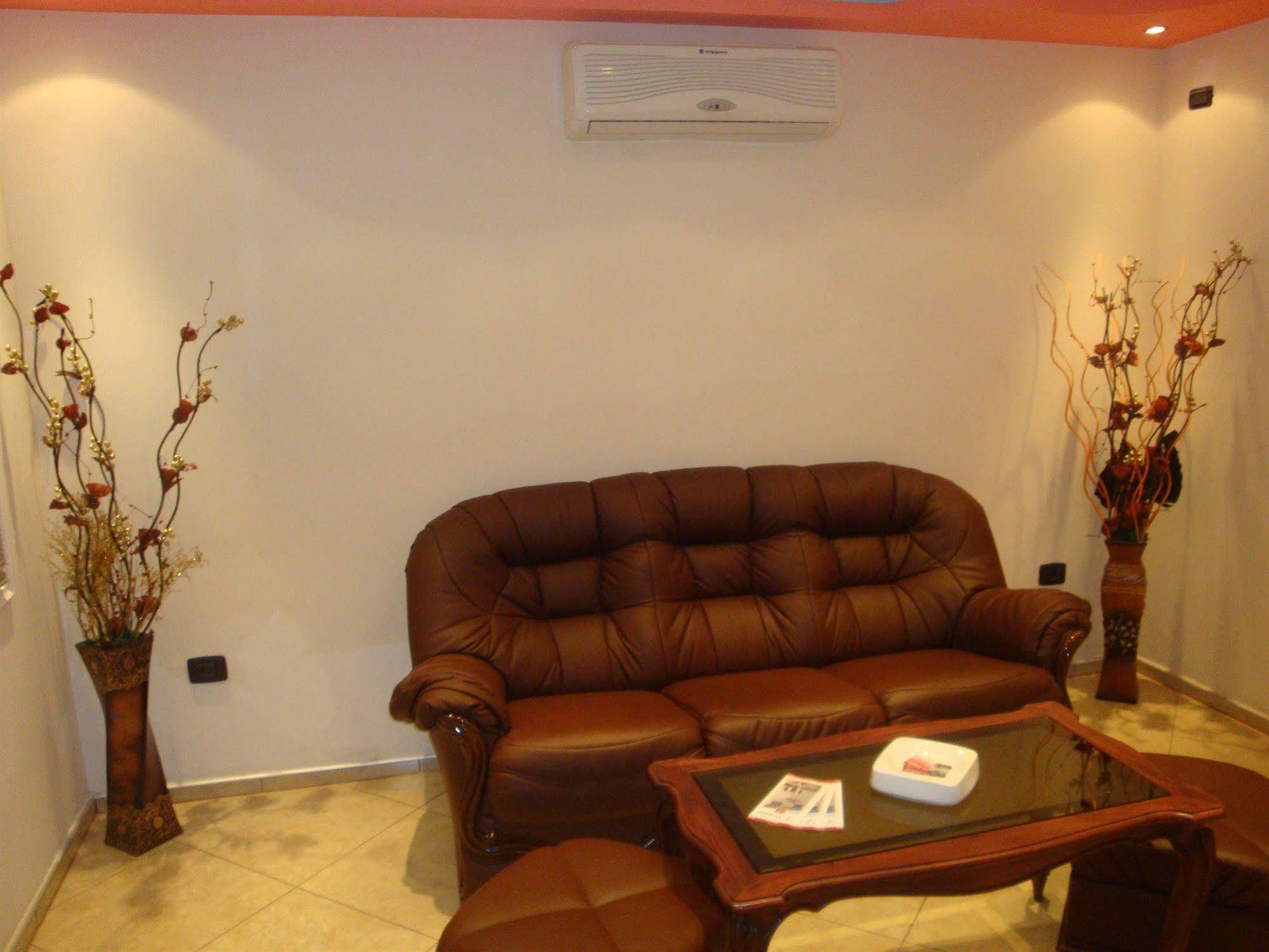 Family Hotel Niagara Varna Extérieur photo